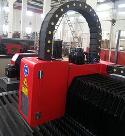 धातु फाइबर सीएनसी लेजर काटना मशीन 1500X3000mm FL-3015-500W अनुकूलित रंग